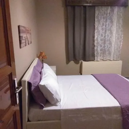 Efi House Apartment *