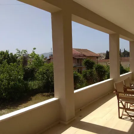 Lejlighed Efi House