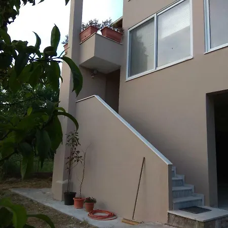 Lejlighed Efi House